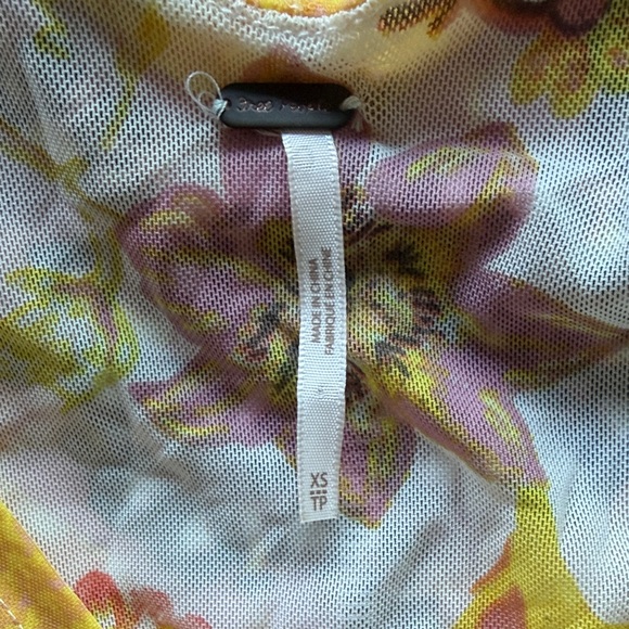 Free people boho Floral V-Neck Wrap Top Size XS - Picture 4 of 4